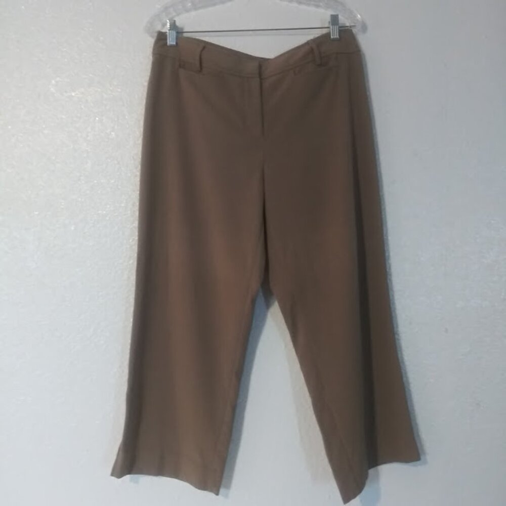 Christopher & Banks women's size 12 tan stretch  Capri pants